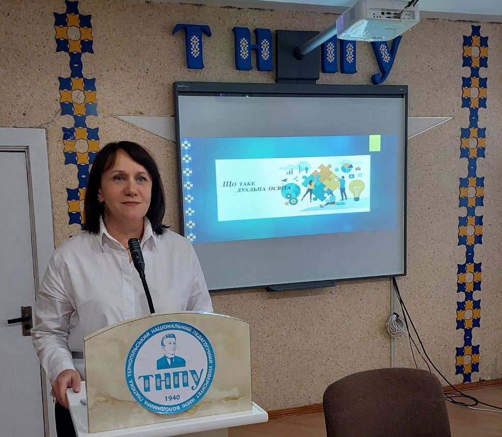 Резюмує голова комісії Резюмує голова комісії